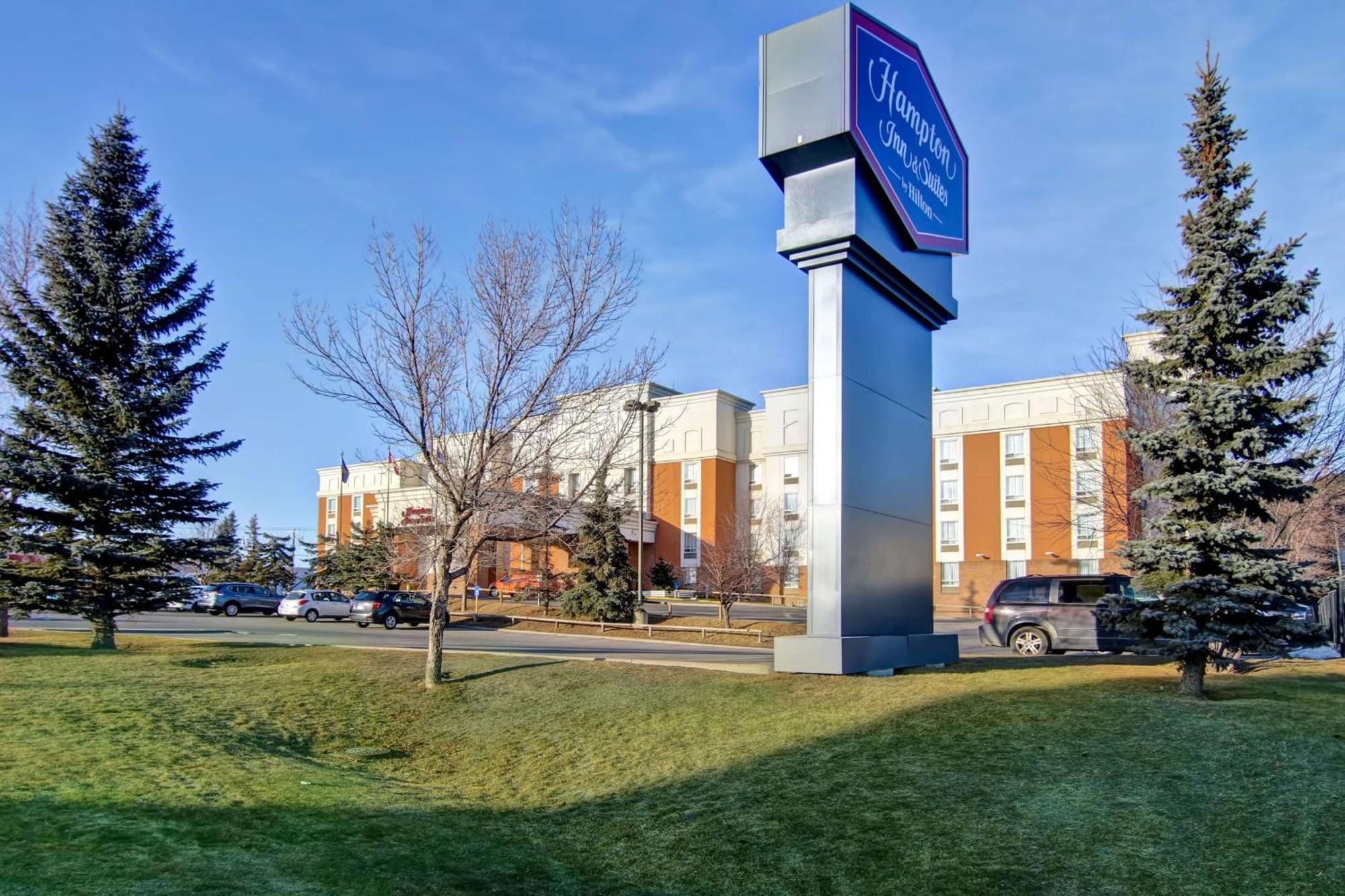 Hampton Inn & Suites By Hilton Calgary-Airport Exterior foto